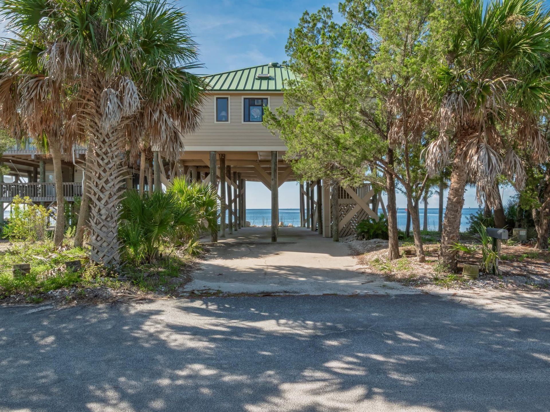 133 Beaty Taff Drive, Crawfordville, FL 32327 Photo
