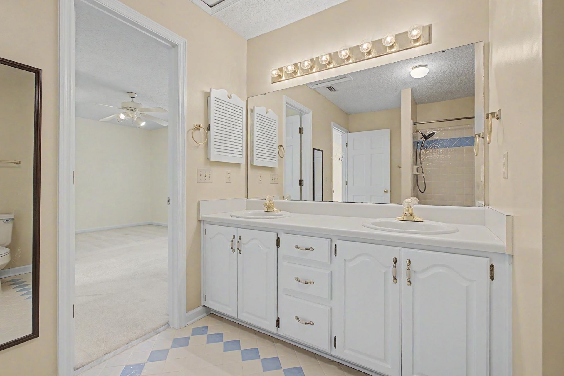 5020 Centennial Oak Circle, Tallahassee, FL 32308 Photo