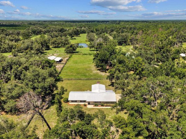 7885 Beach Rd , Perry, FL 32348