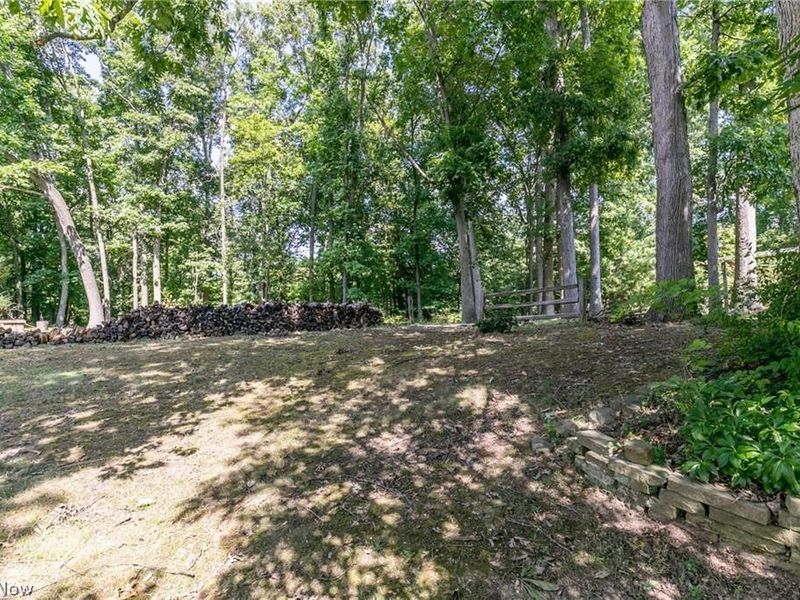 1291 Winhurst Drive, Akron, OH 44313 Photo 32