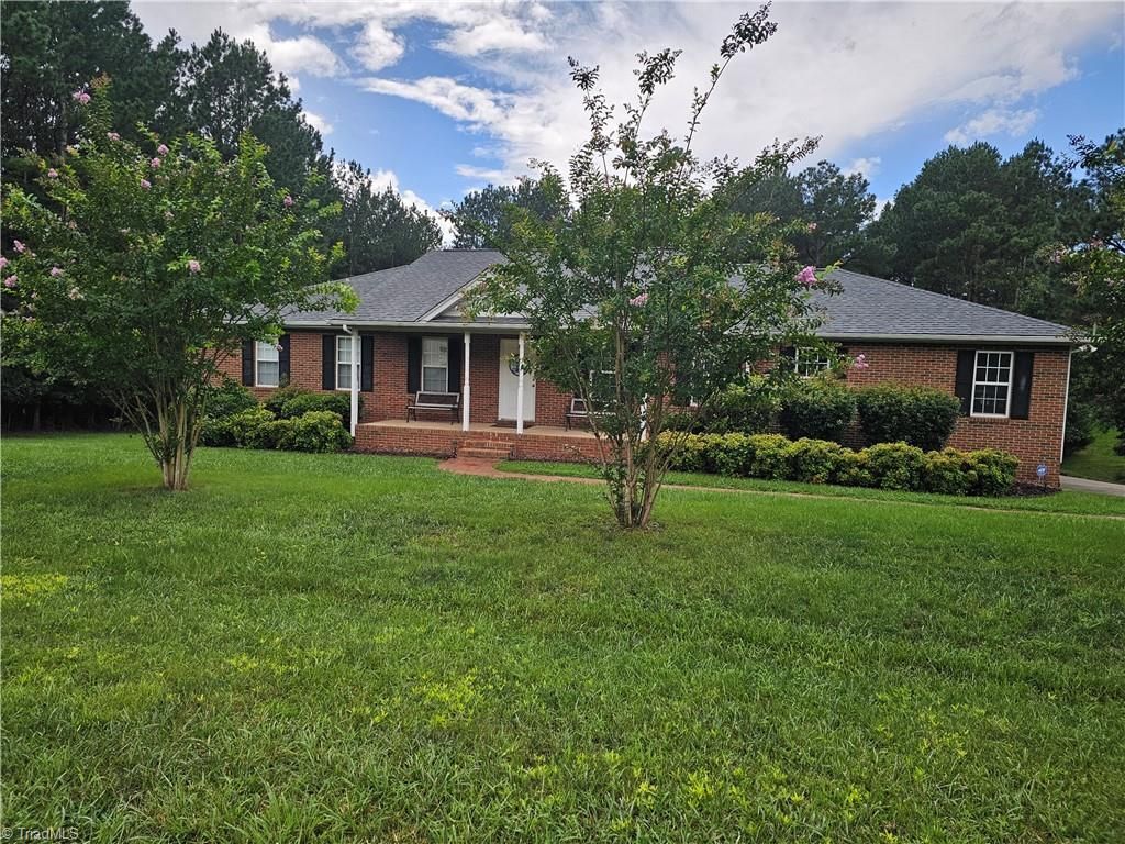 306 Gardner Point Drive, Stony Point, NC 28678 Main Photo