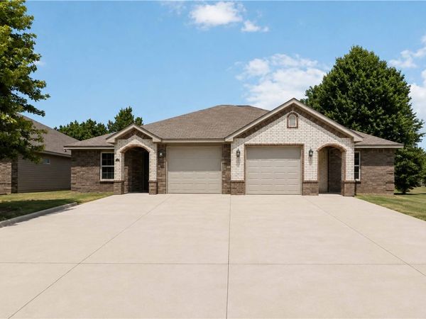 3302 SW Victoria Place , Unit C, D, Bentonville, AR 72712