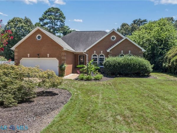 7534 Tyndall Drive , Gloucester Point, VA 23062