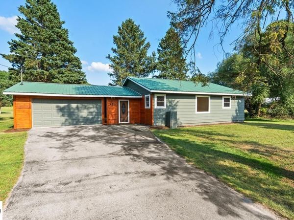 748 7th Street, East Jordan, MI 49727