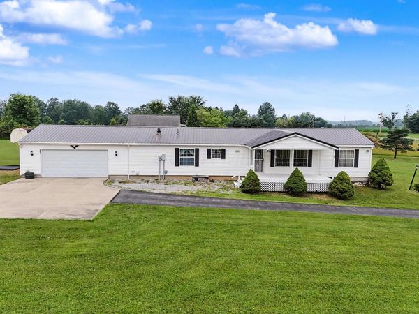4809 Ohio 181 , Crestline, OH 44827