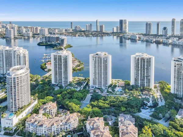 3000 Island Blvd , Unit 1106, Aventura, FL 33160