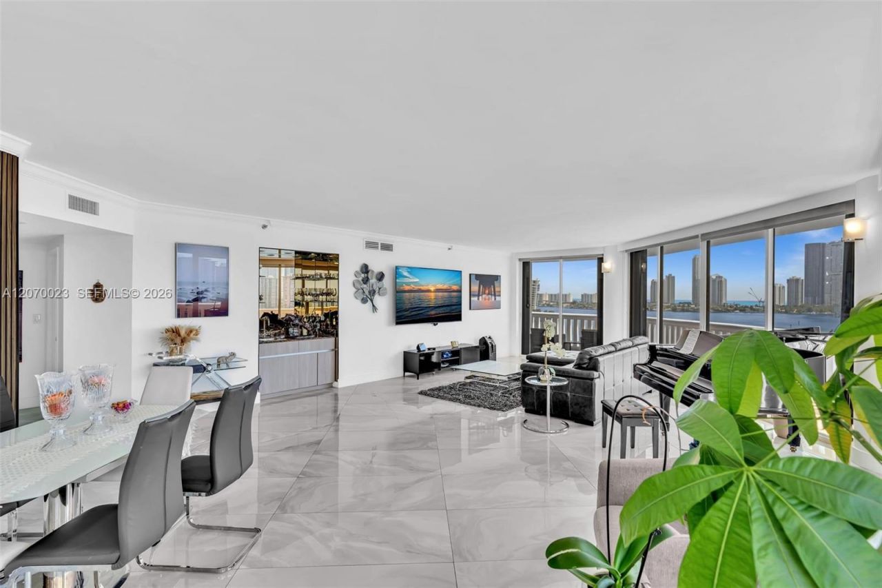 3000 Island Blvd, Unit 1106, Aventura, FL 33160 Photo