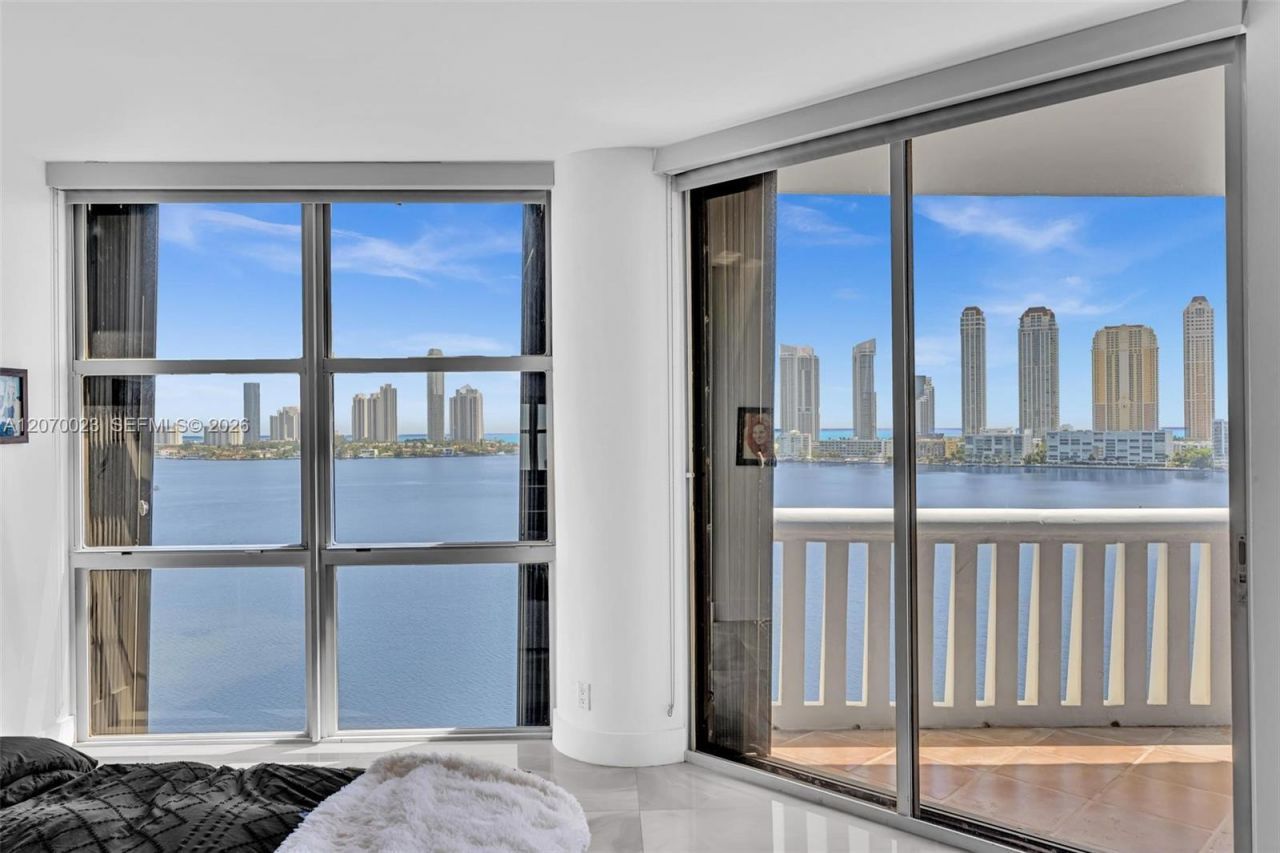 3000 Island Blvd, Unit 1106, Aventura, FL 33160 Photo