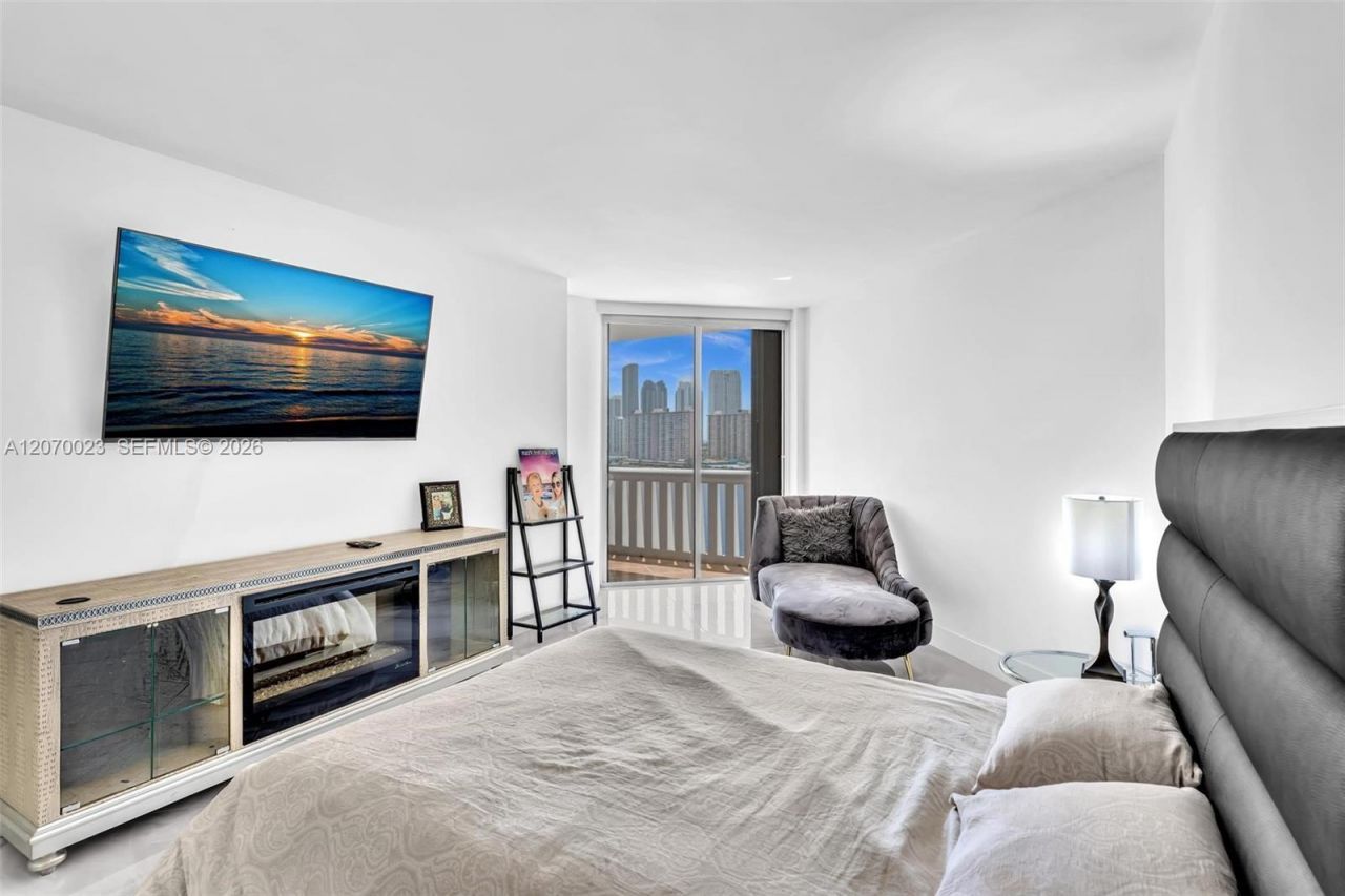3000 Island Blvd, Unit 1106, Aventura, FL 33160 Photo