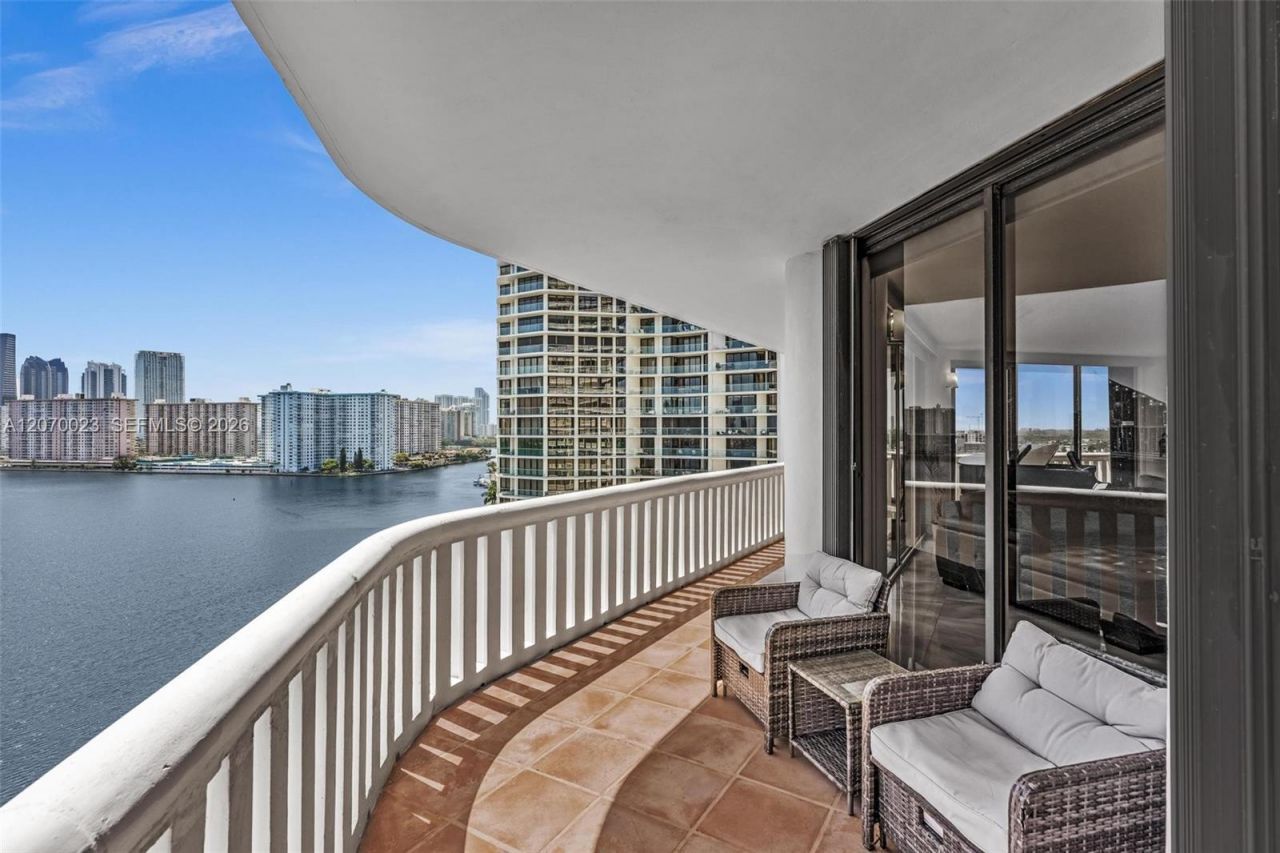 3000 Island Blvd, Unit 1106, Aventura, FL 33160 Photo