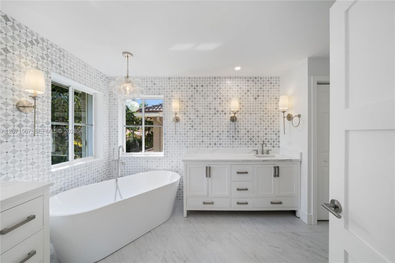 1855 Hidden Trail Ln , Weston, FL 33327 Photo