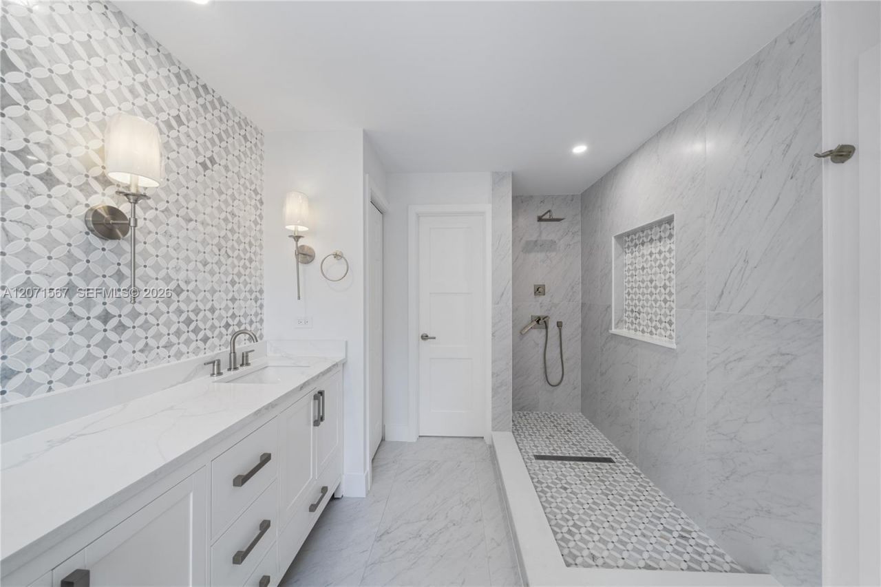 1855 Hidden Trail Ln , Weston, FL 33327 Photo