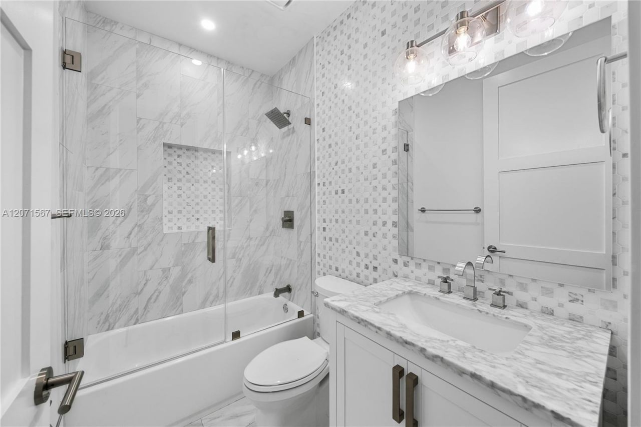 1855 Hidden Trail Ln, Weston, FL 33327 Photo