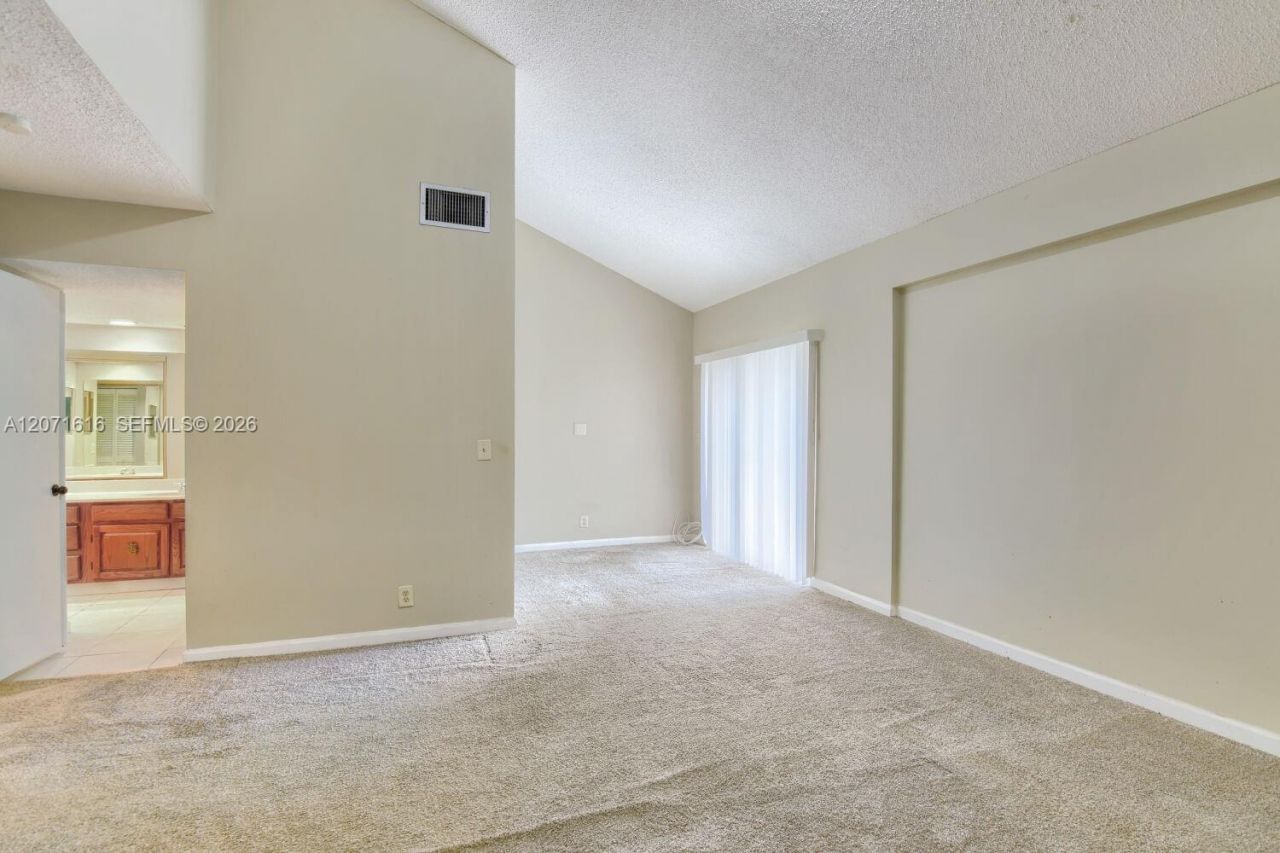 5988 Glendale, Boca Raton, FL 33433 Photo