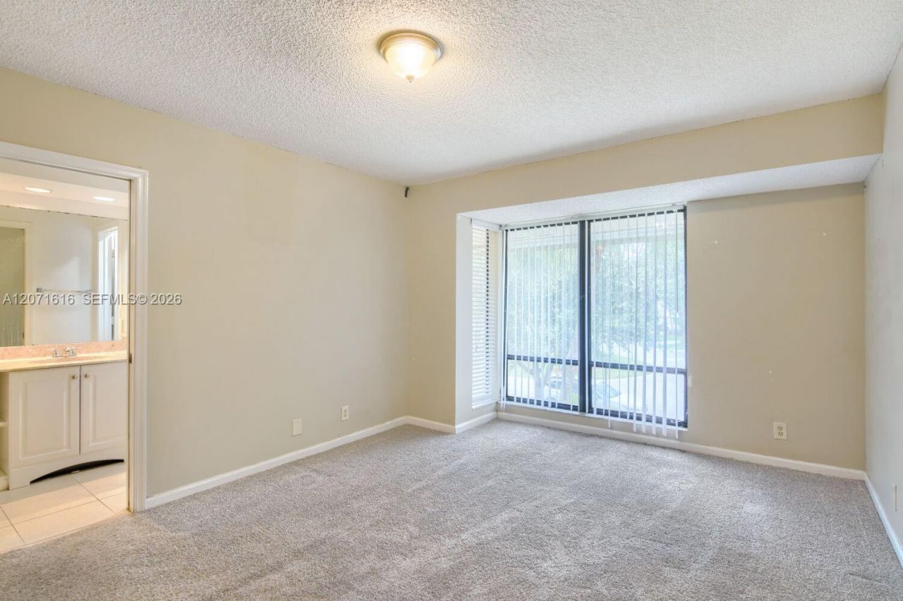 5988 Glendale, Boca Raton, FL 33433 Photo