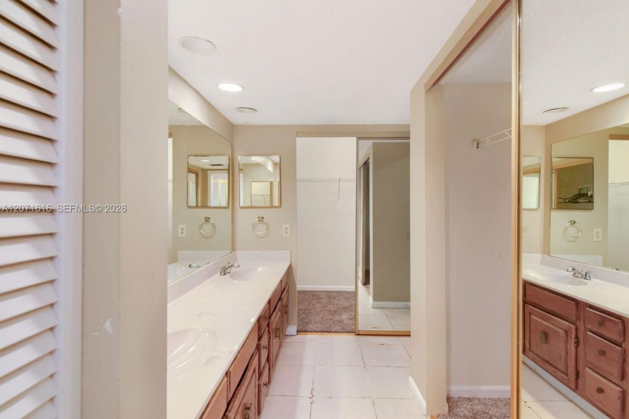 5988 Glendale, Boca Raton, FL 33433 Photo