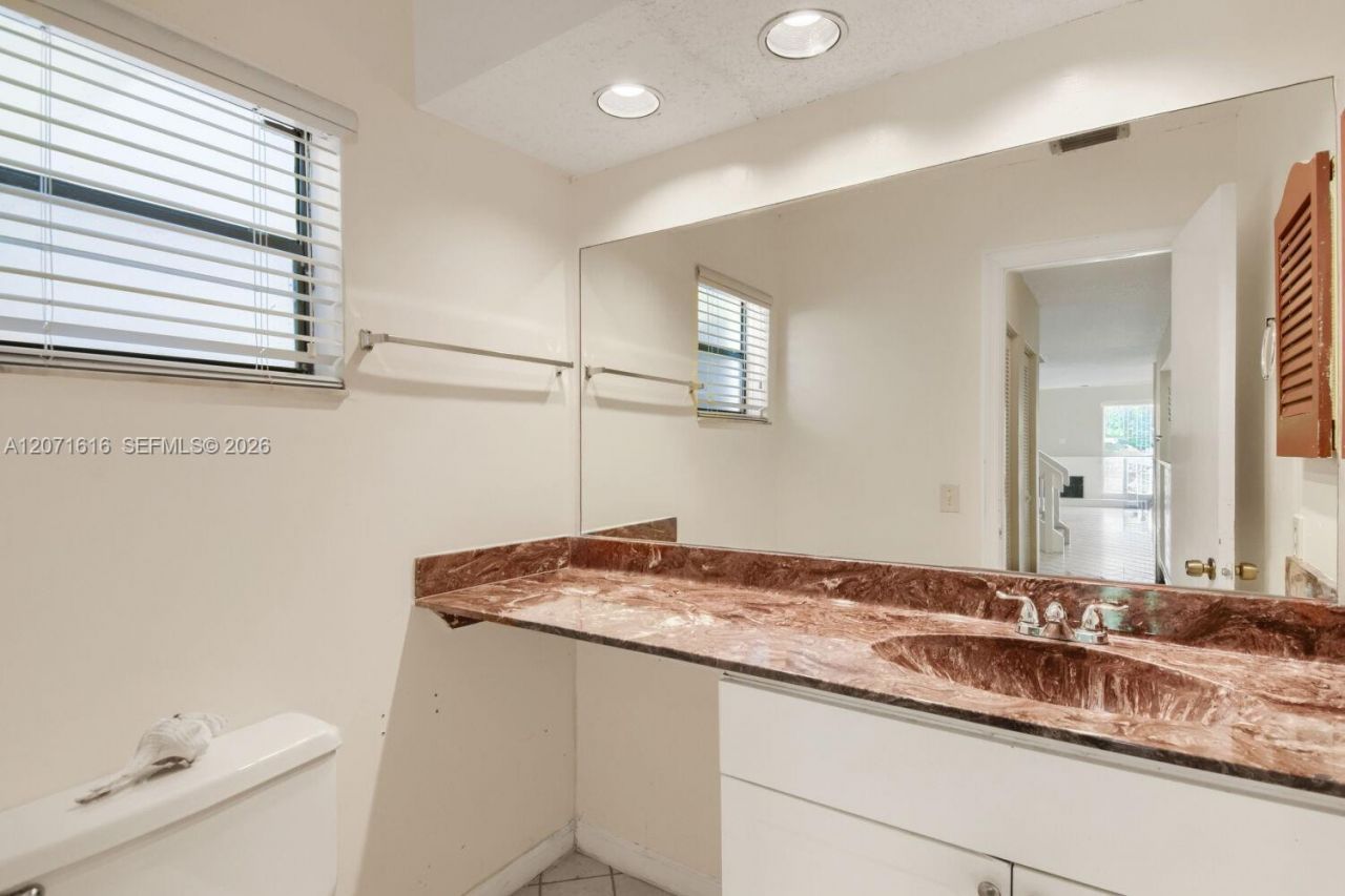5988 Glendale, Boca Raton, FL 33433 Photo