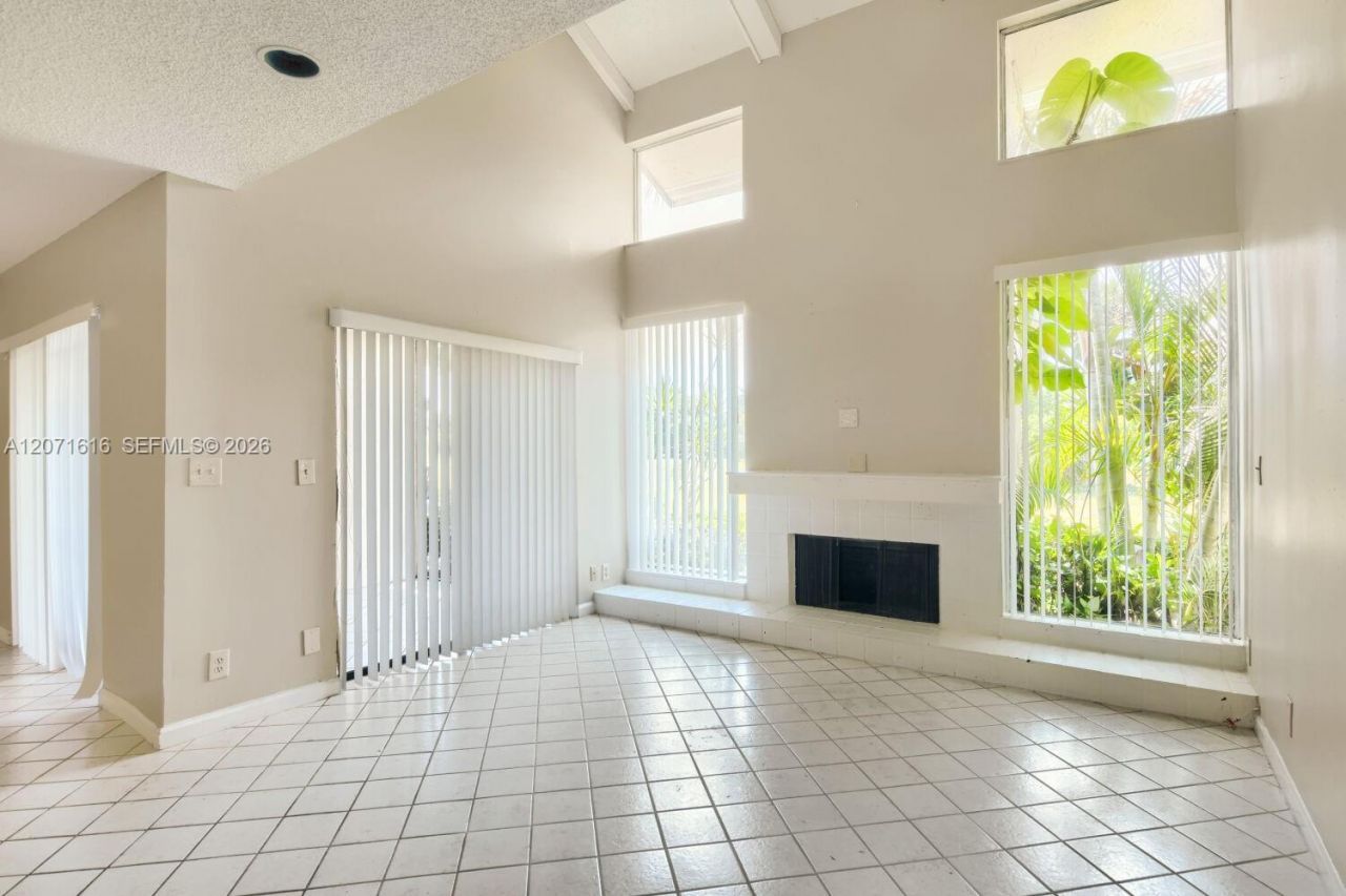 5988 Glendale, Boca Raton, FL 33433 Photo