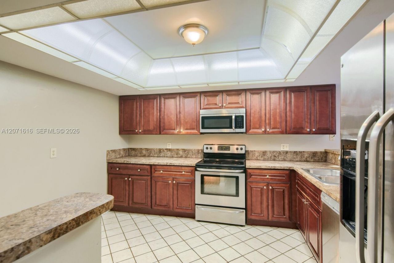 5988 Glendale, Boca Raton, FL 33433 Photo