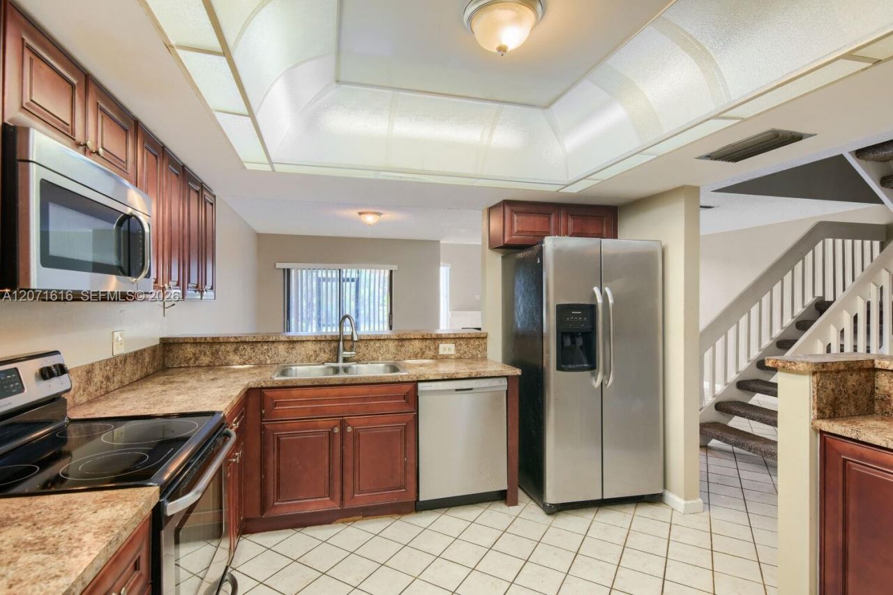 5988 Glendale, Boca Raton, FL 33433 Photo