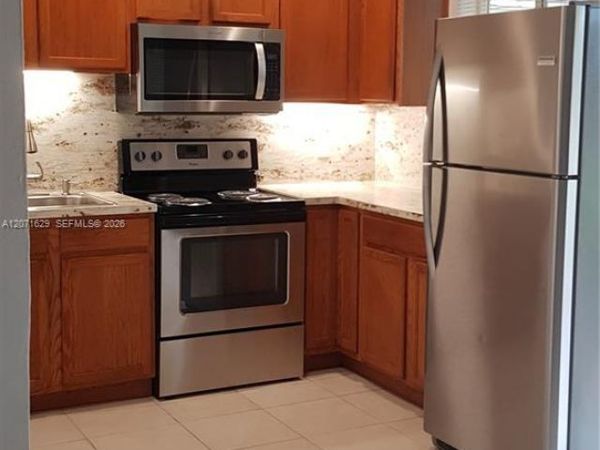 818 SW 4th St , Unit 3, Fort Lauderdale, FL 33312