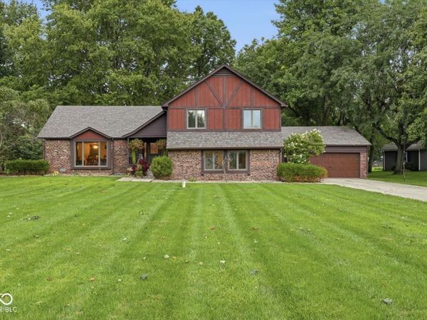 2725 N Richard Drive , Shelbyville, IN 46176