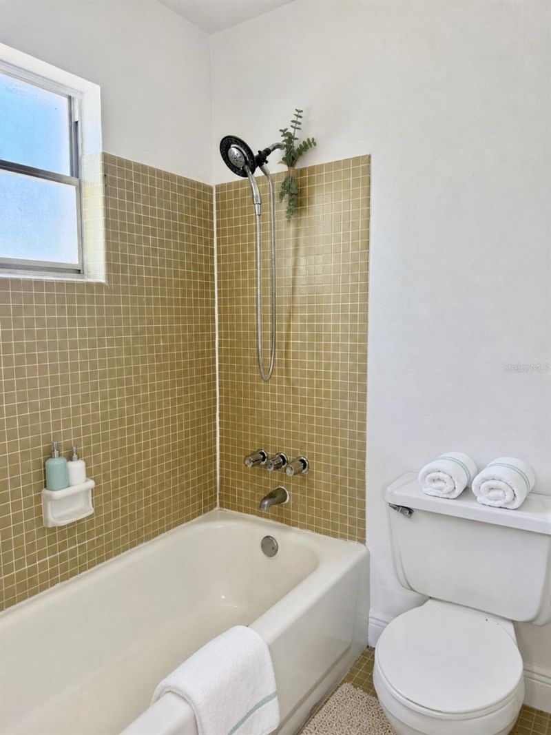 350 79th Ave N, Unit 102, Saint Petersburg, FL 33702 Photo