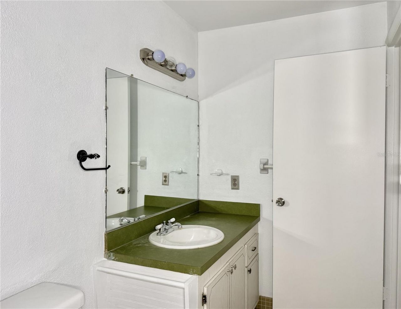 350 79th Ave N, Unit 102, Saint Petersburg, FL 33702 Photo