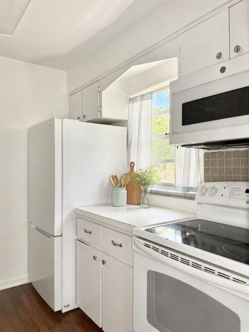 350 79th Ave N, Unit 102, Saint Petersburg, FL 33702 Photo