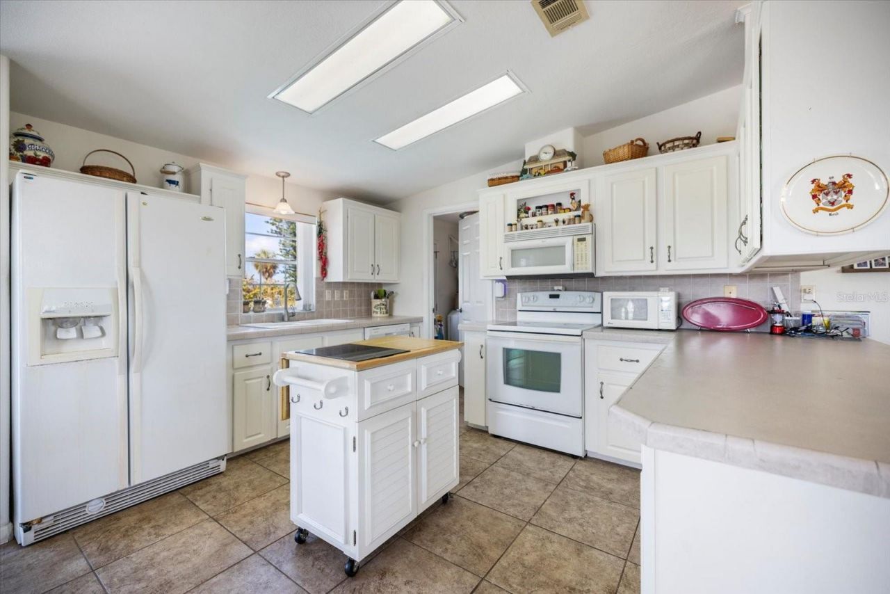 721 Rio Villa Drive, Punta Gorda, FL 33950 Photo