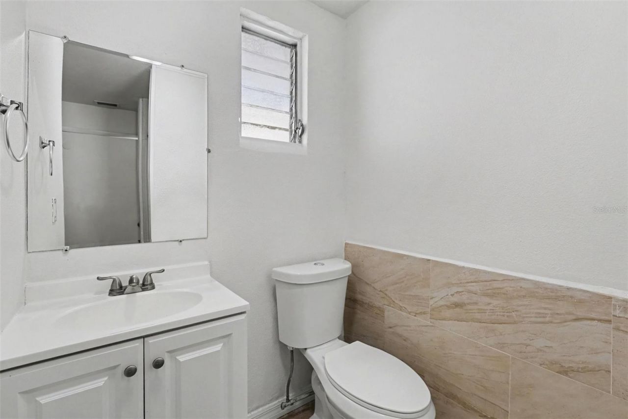 5585 Atlantic Avenue N, Saint Petersburg, FL 33703 Photo
