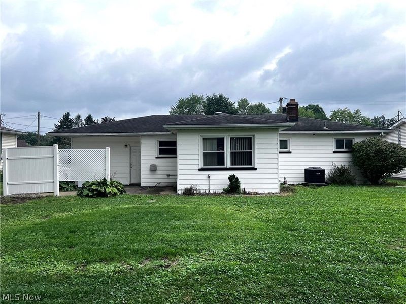 962 Adrian Circle, Girard, OH 44420 Photo 29
