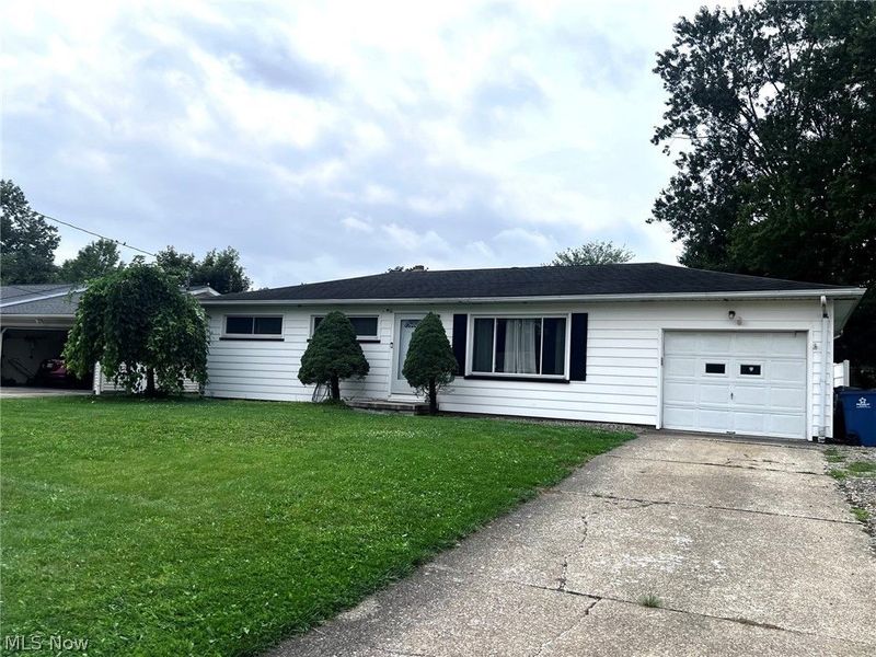 962 Adrian Circle, Girard, OH 44420 Photo 32