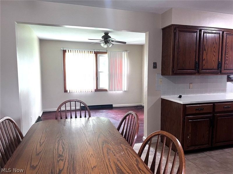 962 Adrian Circle, Girard, OH 44420 Photo 7