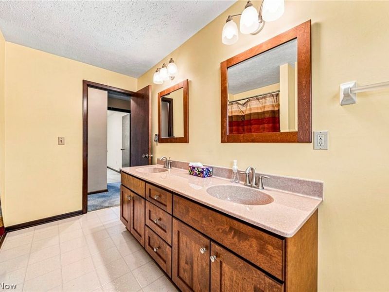 8631 Oxford Drive, Strongsville, OH 44149 Photo 26