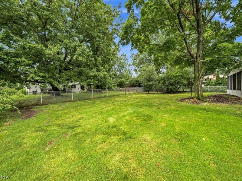 8631 Oxford Drive, Strongsville, OH 44149 Photo 6