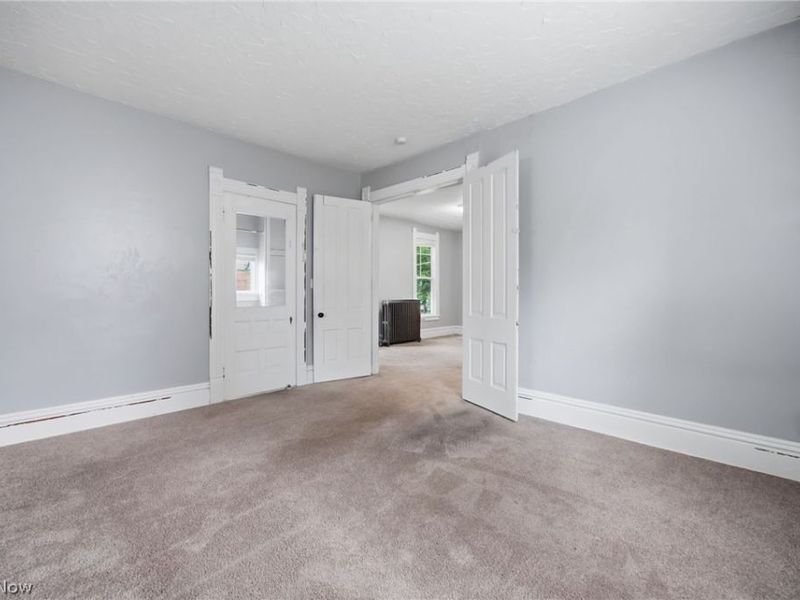 934 Middle Avenue, Elyria, OH 44035 Photo 4
