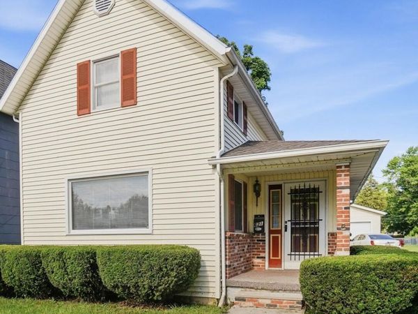 621 S Wood Street , Fostoria, OH 44830