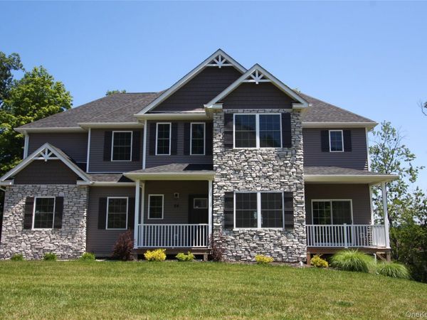 84 Frank Street, New Windsor, NY 12553