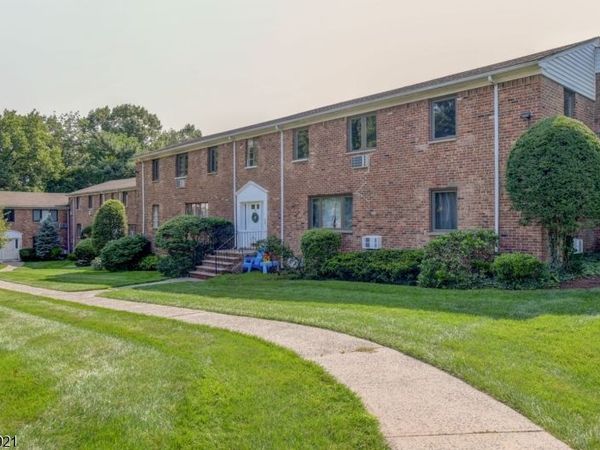 51 Troy Drive, Springfield, NJ 07081