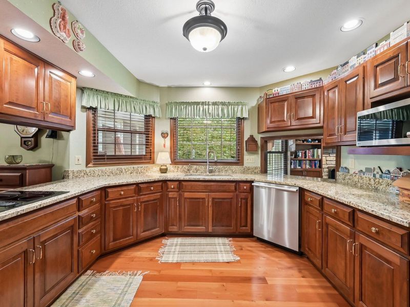 255 Luke Court, Westerville, OH 43081 Photo 24