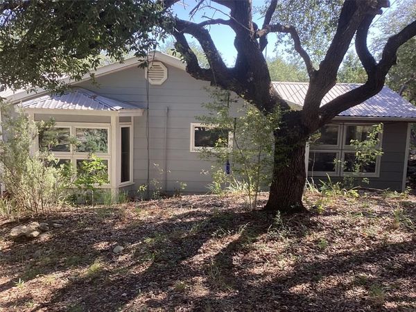 1225 Cedar Break Court , Cleburne, TX 76033