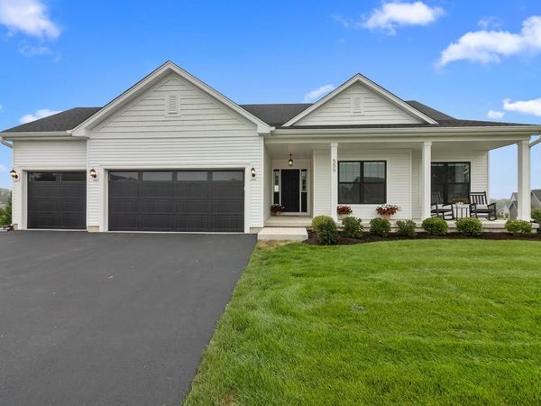 555 N Boulder Ridge DRIVE, Lake Geneva, WI 53147