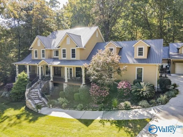 2532 Signal Point Road, Guntersville, AL 35976
