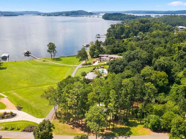 860 Buck Island Drive, Guntersville, AL 35976