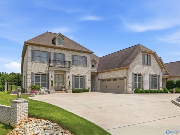 13728 Plainfield Drive, Athens, AL 35613