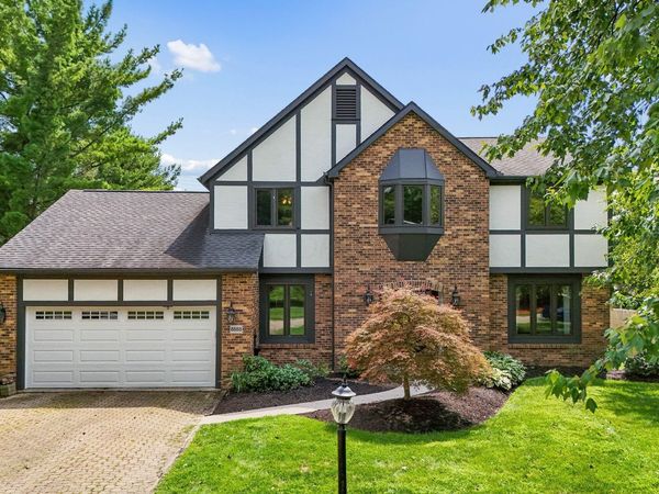 8888 Chateau Drive NW, Pickerington, OH 43147