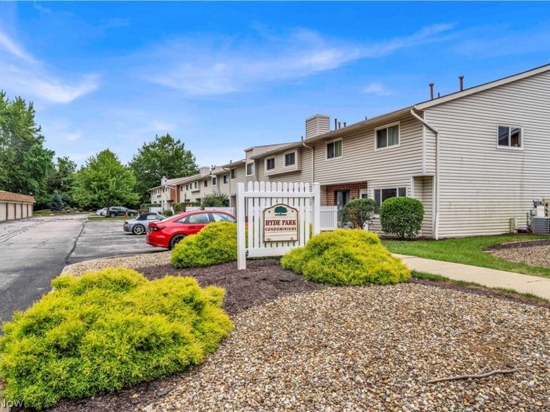 4300 Hyde Park Court, Unit 7, North Olmsted, OH 44070 Photo 1