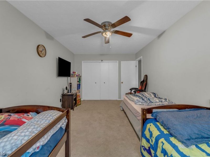 4300 Hyde Park Court, Unit 7, North Olmsted, OH 44070 Photo 14