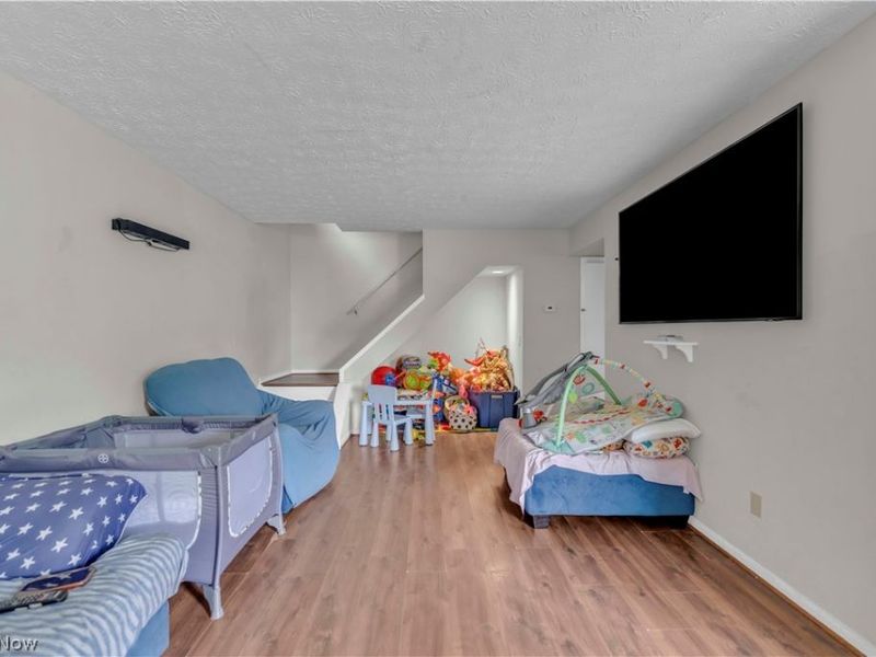 4300 Hyde Park Court, Unit 7, North Olmsted, OH 44070 Photo 17